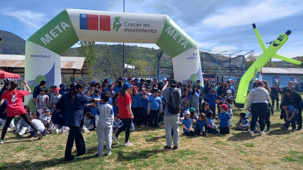 Alrededor de 190 estudiantes participaron en actividades recreativas en el marco de la celebración del 18 de septiembre